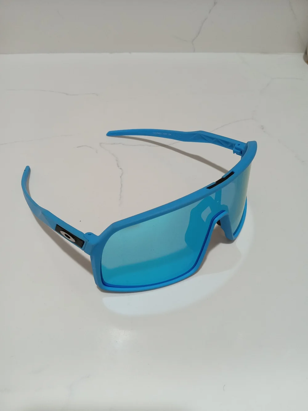 Oakley Men's Blue Mirrored Shield Sunglasses - Sport Swim Accessory